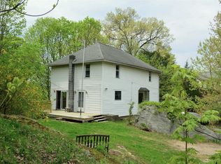 21 Mountain Rd, Rosendale, NY 12472