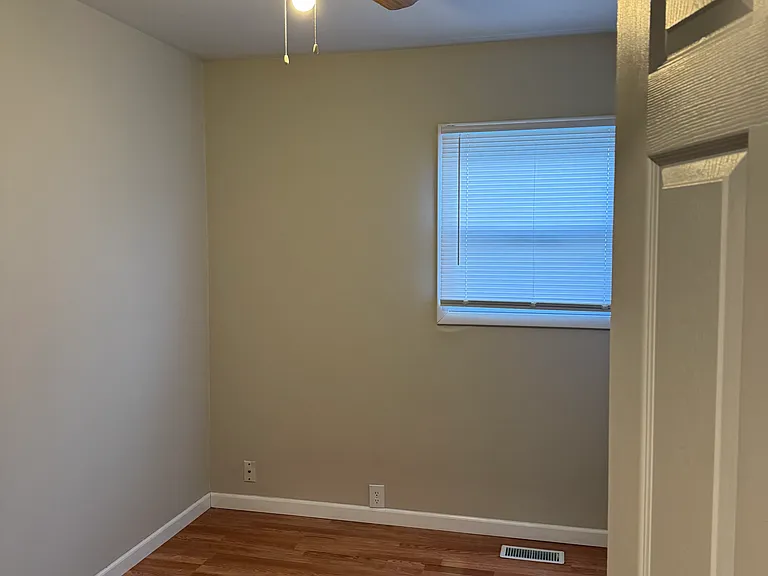 34 Beacon Ave — Photo 7