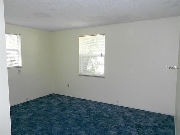 5th image of 122 Ramona Cir