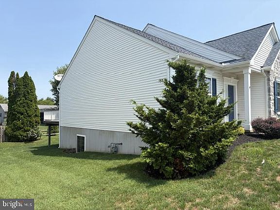3rd image of 232 Charlan Blvd
