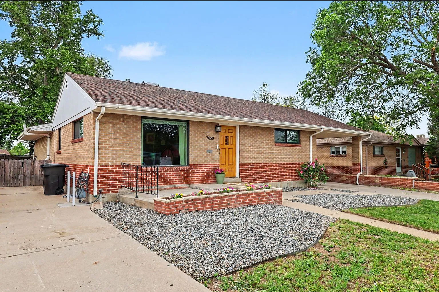 4 bed, 2148 sqft, $3,200 — Photo 2