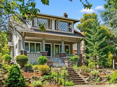 5215 18th Avenue NE, Seattle, WA, 98105