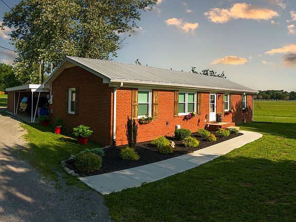 2nd image of 1750 Fairfield Pike