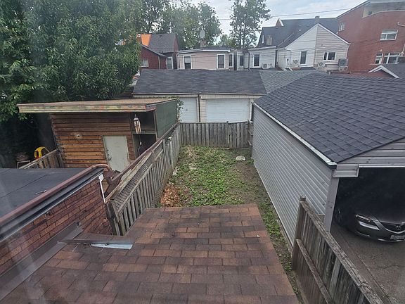 4th image of 12 Whitaker Ave