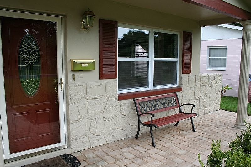 1st image of 720 46th Ave N