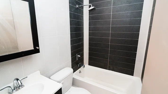 Rented by Nooklyn NYC LLC | media 28