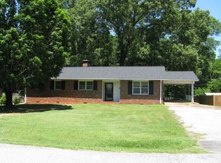 418 E Shore Dr, Spartanburg, SC 29302