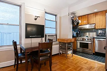 Sold by Prime Manhattan