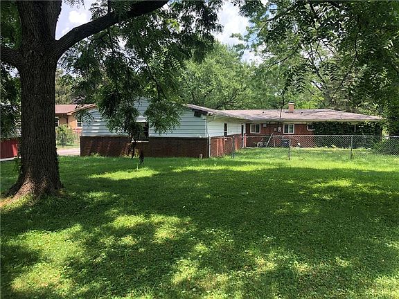 4th image of 10902 Willowmere Dr
