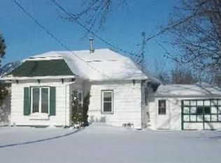 520 W 1st St, Blue Earth, MN 56013