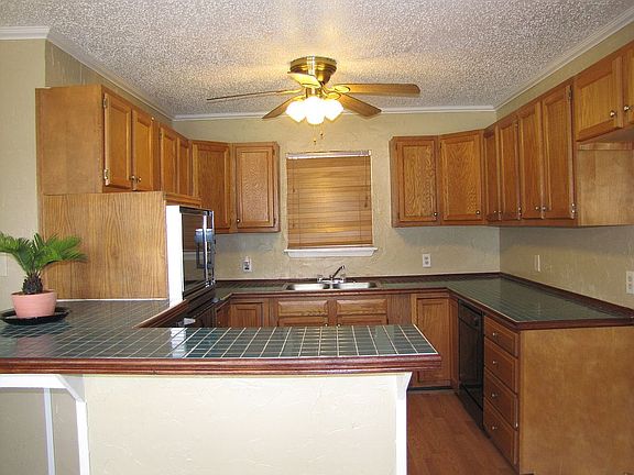 3rd image of 1801 N Dale Ave