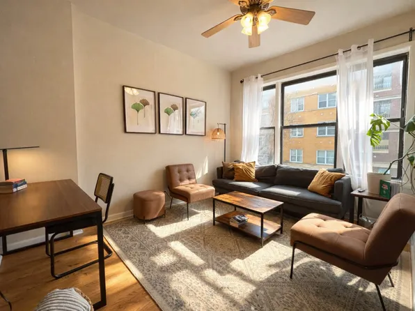 906 N Damen Ave, Chicago, IL