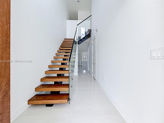 5th image of 3730 SW 28th St