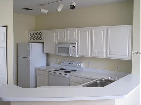 5th image of 15350 Amberly Dr Unit 3822