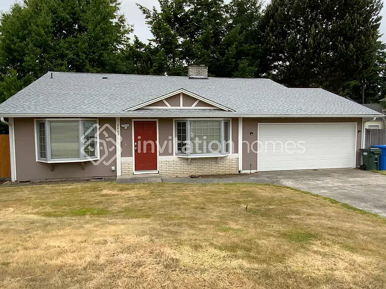 2409 Birch Ave — Photo 1