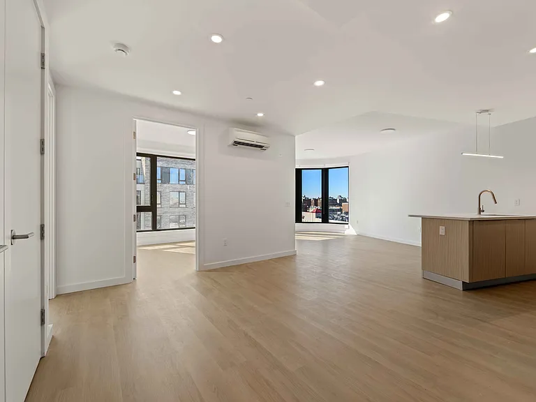 2201 Beverley Rd #620A — Photo 2