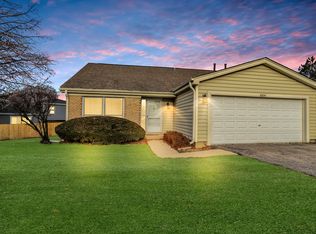 664 Claridge Cir, Hoffman Estates, IL 60169