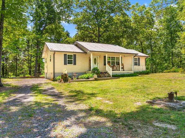 2998 Rebecca Cir, Rocky Face, GA 30740