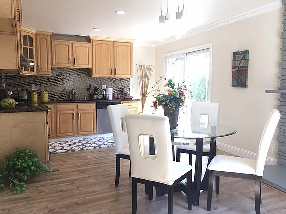 4th image of 300 Saint Henry Dr