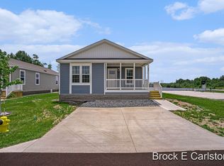 1283 E Ellis Rd #38, Norton Shores, MI 49441