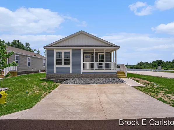 1283 E Ellis Rd #38, Norton Shores, MI 49441