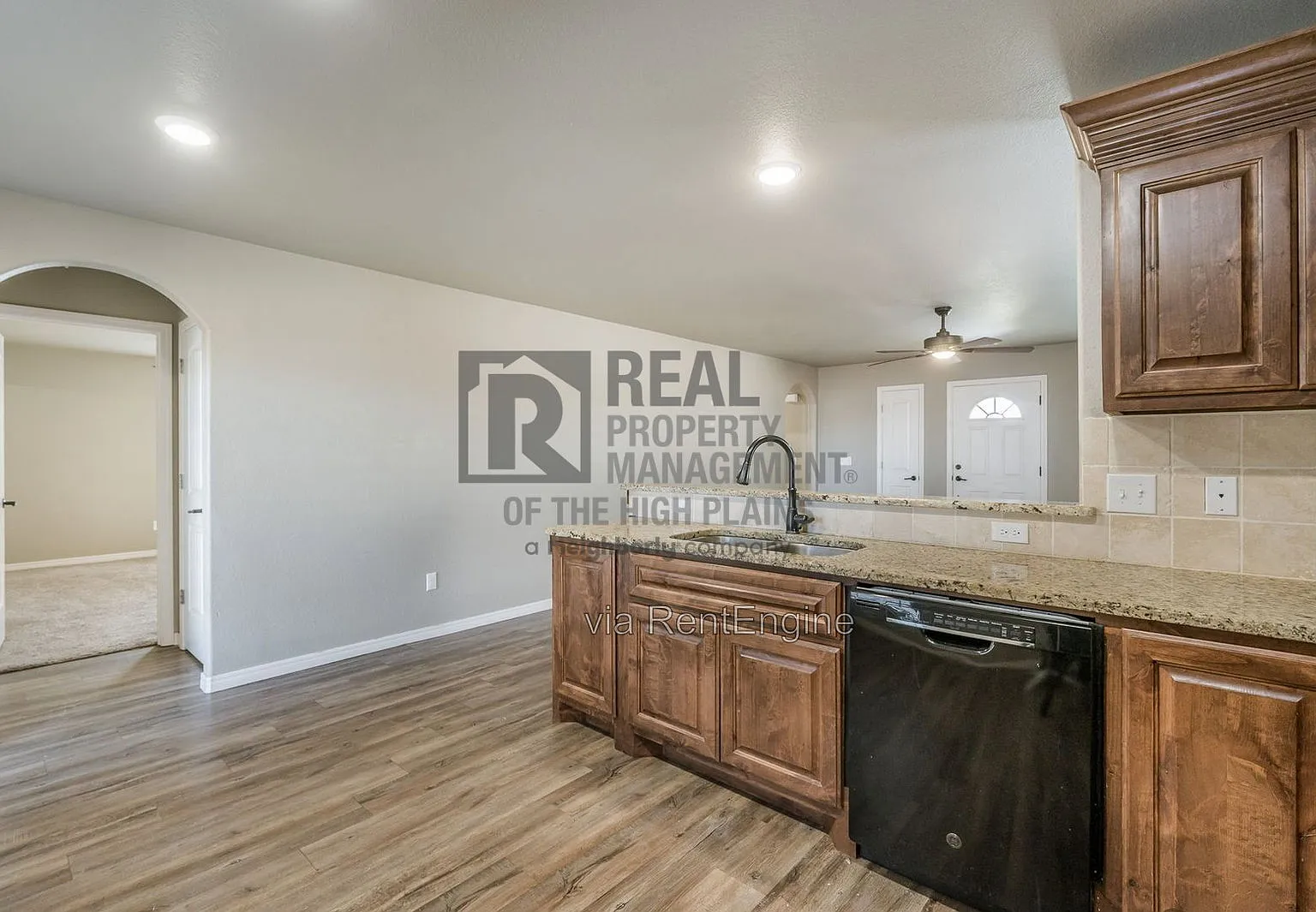 4 bed, 2.0 bath, $2,100 — Photo 4
