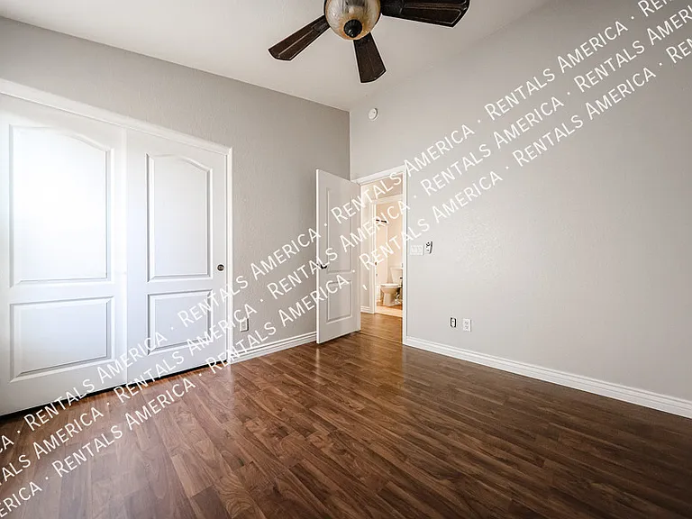 51 W Hereford Dr — Photo 29