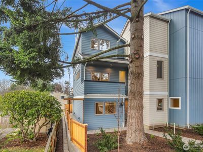 9613 Fremont Avenue N, Seattle, WA, 98103