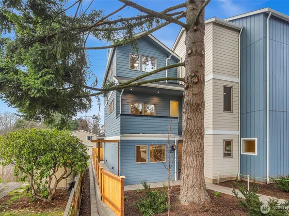 9613 Fremont Avenue N, Seattle, WA 98103