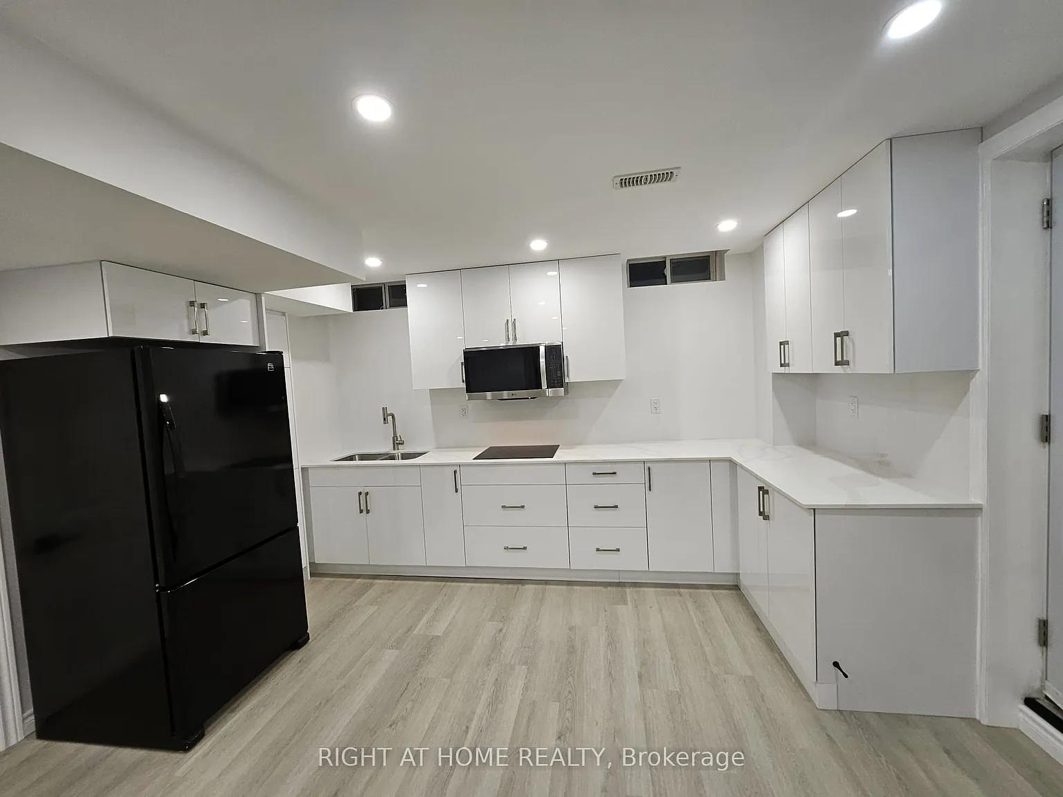 1 bed, $1,800 — Photo 4