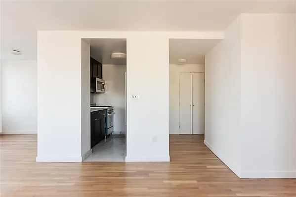 Rented by 212 Consulting Corp | media 9