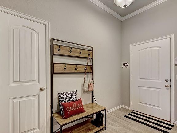 5th image of 1546 SE 17th Pl