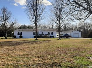 2385 W Crossroads Rd, Vienna, IL 62995