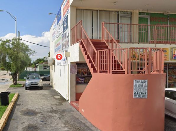1081 W 29th St