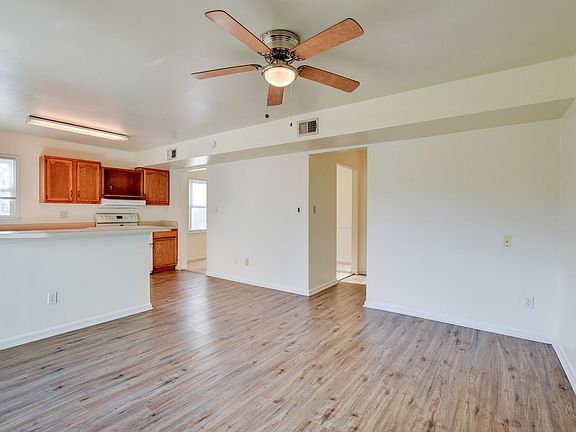 5th image of 2259 Sedgewick Dr