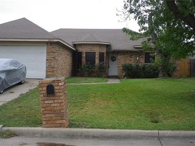 6212 Avanti Dr, Arlington, TX, 76001