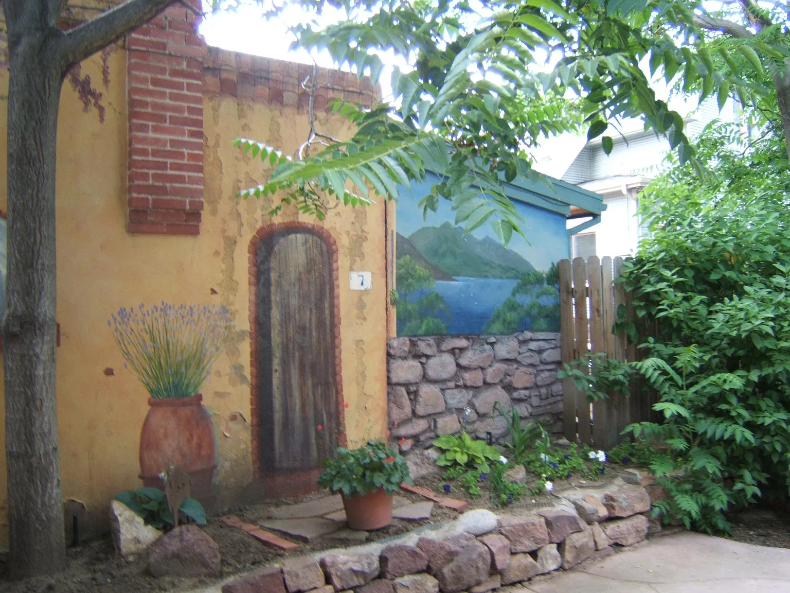 1823 Canyon Blvd — Photo 3