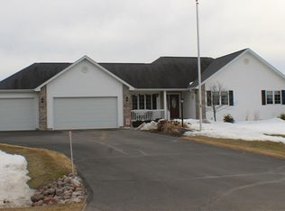 S9030 David Ct, Eleva, WI 54738