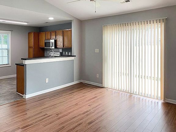 3rd image of 9215 Pinaceal Ct