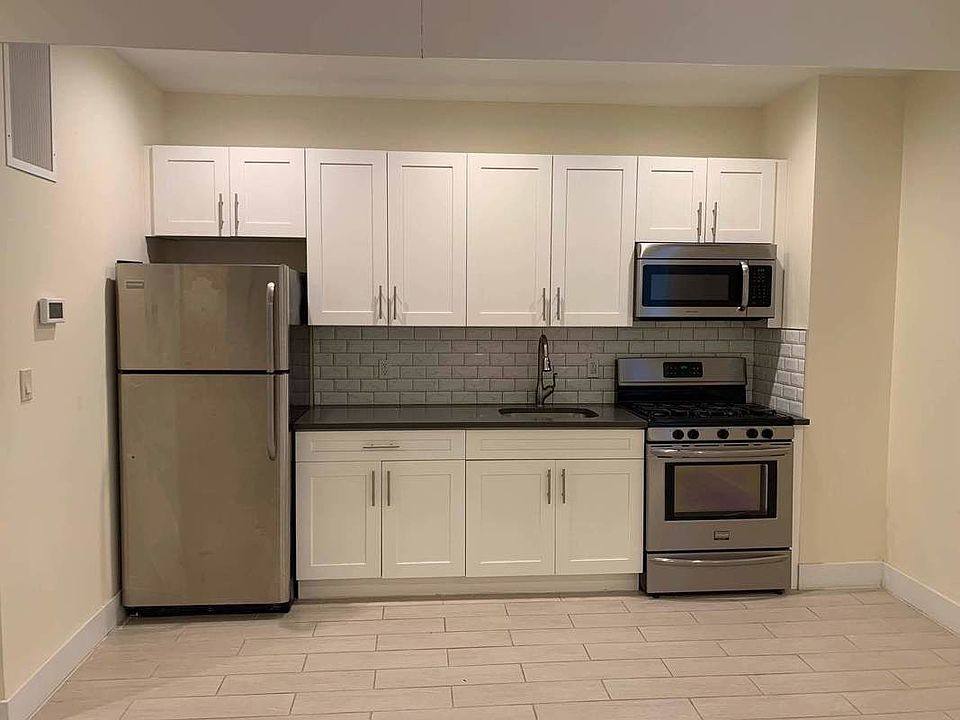 1st image of 31-01 21st St #2RR