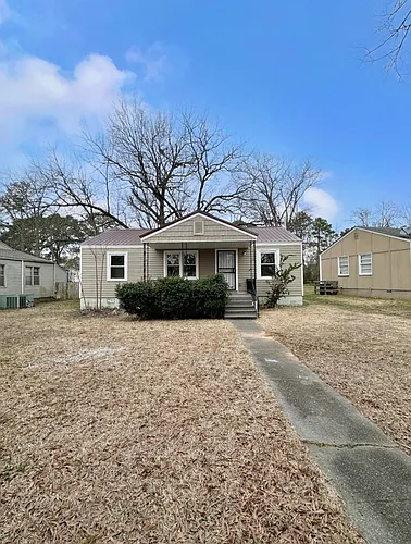 5820 Court Q Photo 1