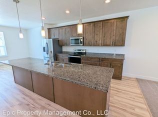 578 W Lewski Ln, Bluffdale, UT 84065