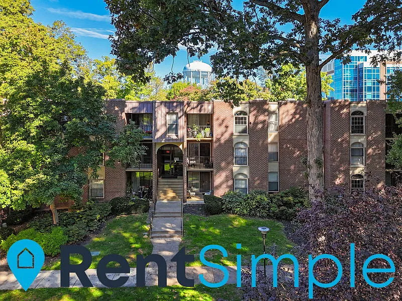 2 bed, 1.5 bath, 982 sqft, $2,345 — Photo 1