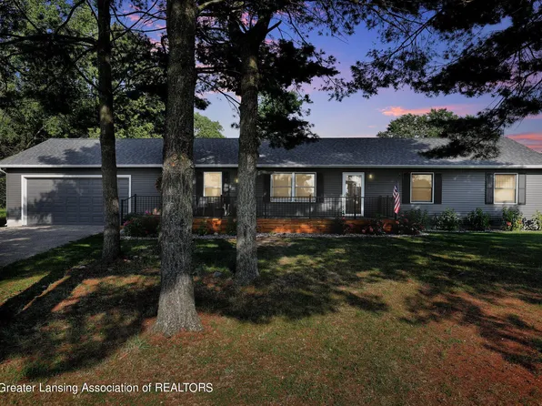 740 N Michigan Rd, Eaton Rapids, MI 48827
