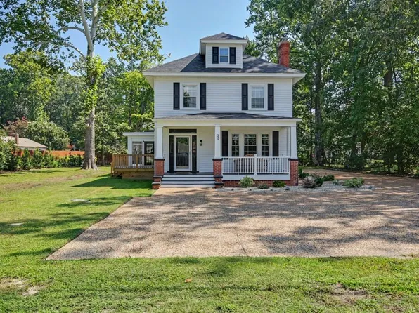 326 Wythe Creek Rd, Poquoson, VA 23662