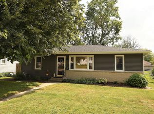 1004 Waverly Pl, Joliet, IL 60435