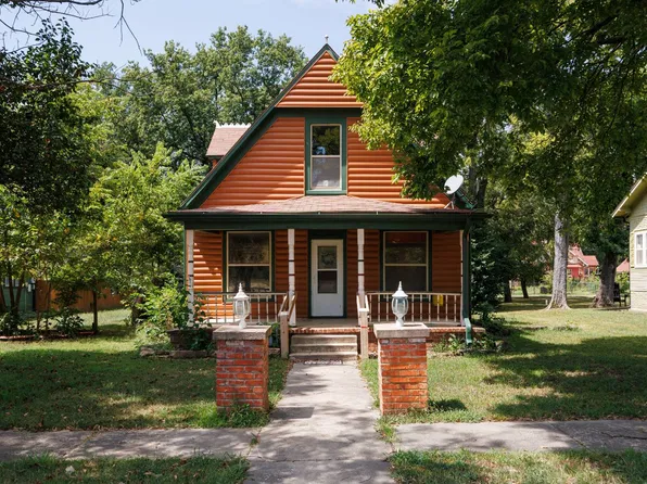 421 N 12th St, Fredonia, KS 66736