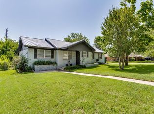 1405 S Cliff St, Decatur, TX 76234