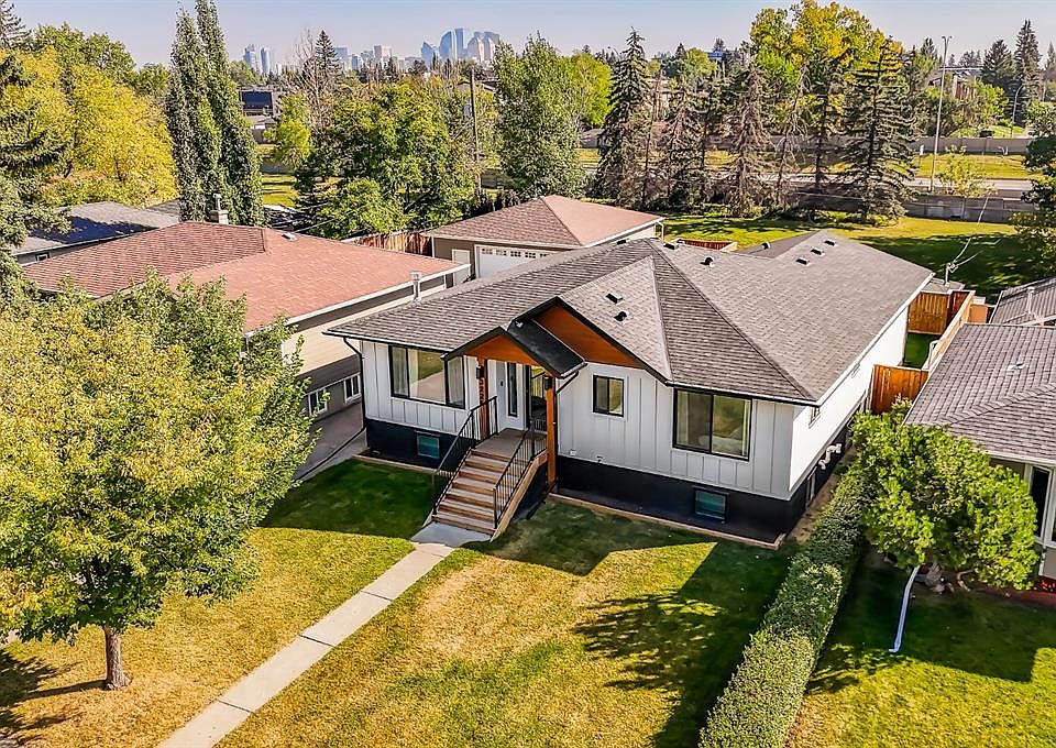 1st image of 3224 W 24a St SW