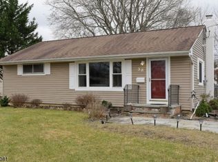 38 Morgan Dr, Succasunna, NJ 07876